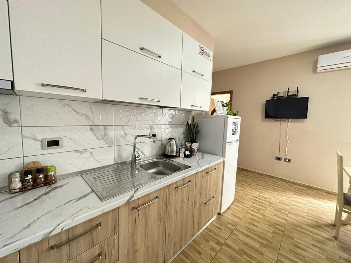 Trea Accomodations - Despacito Port Side Vlore Luaran gambar